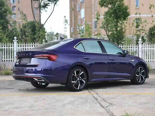 2023 Skoda Octavia IV (A8), синий, 2835208 рублей, вид 5