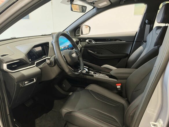 2026 Geely Coolray I Рестайлинг 2, серебристый, 2774990 рублей - вид 5
