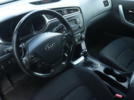 2017 Kia Ceed II Рестайлинг, коричневый, 1072000 рублей, вид 5