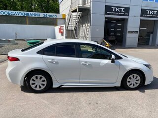 2022 Toyota Corolla XII (E210), белый, 2400000 рублей, вид 2