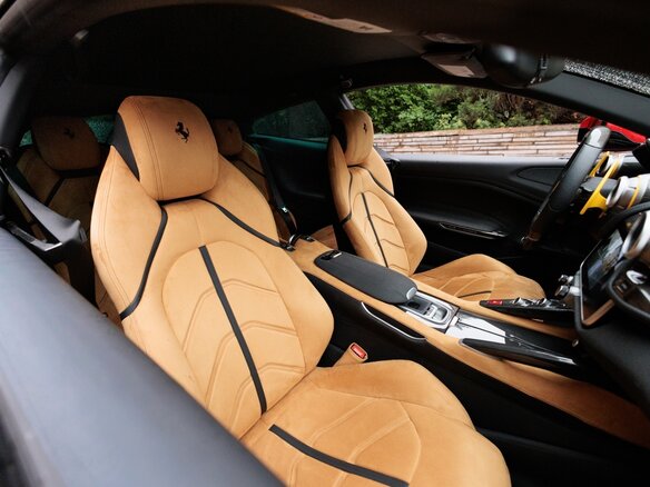 2017 Ferrari GTC4Lusso, красный, 31000000 рублей - вид 10
