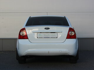 2009 Ford Focus II Рестайлинг, белый, 465000 рублей, вид 4