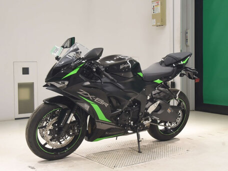2025 Kawasaki ZX-6R Ninja, чёрный, 1200000 рублей, вид 4