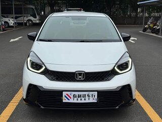 2022 Honda Fit IV Рестайлинг, белый, 990000 рублей, вид 2