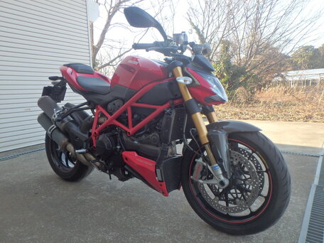 2013 Ducati Streetfighter, красный, 1000000 рублей, вид 1