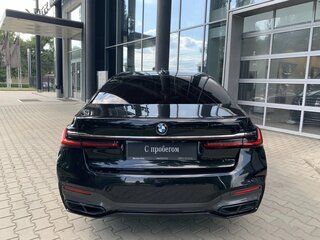 2019 BMW 7 серии 730i VI (G11/G12) Рестайлинг, чёрный, 4890000 рублей, вид 4
