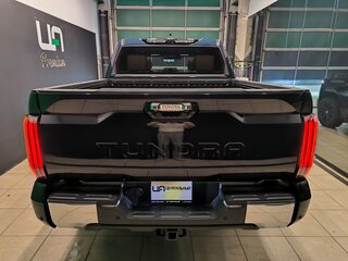 2022 Toyota Tundra CrewMax III, чёрный, 7500000 рублей, вид 5