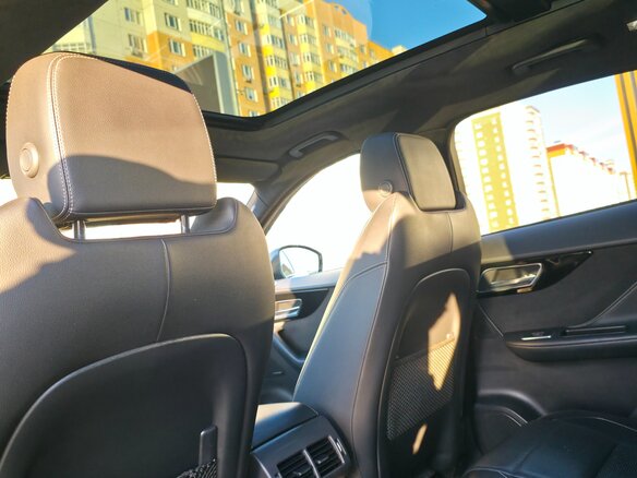 2016 Jaguar F-Pace I, чёрный, 4000000 рублей - вид 8