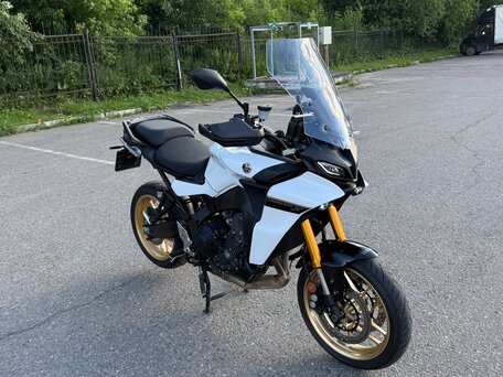 2021 Yamaha MT-09 Tracer (FJ-09), белый, 1340000 рублей, вид 4