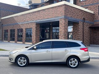 2017 Ford Focus III Рестайлинг, бежевый, 870000 рублей, вид 3