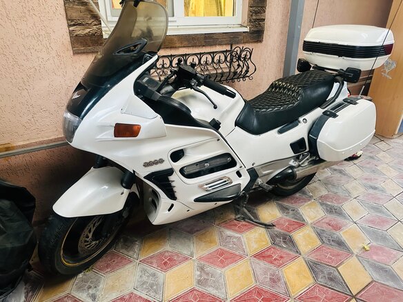 1993 Honda ST 1100, белый, 350000 рублей - вид 1