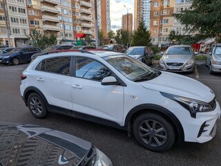 2021 Kia Rio X IV Рестайлинг, белый, 1800000 рублей, вид 2