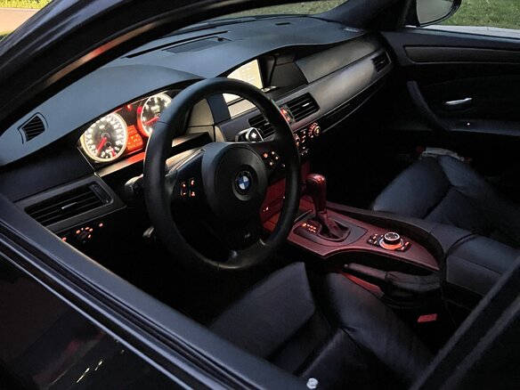 2005 BMW 5 серии 530d V (E60/E61), чёрный, 2150000 рублей - вид 10