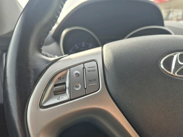 2013 Hyundai ix35 I, серебристый, 1045000 рублей - вид 10