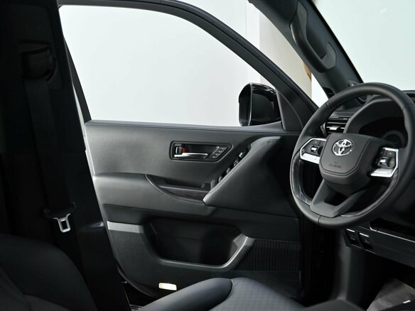 2026 Toyota Land Cruiser 300 Series, чёрный, 14450000 рублей - вид 19