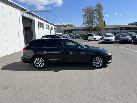 2022 Audi A4 35 TFSI V (B9) Рестайлинг, чёрный, 2839113 рублей, вид 5