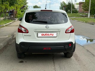 2013 Nissan Qashqai I Рестайлинг, белый, 800000 рублей, вид 5