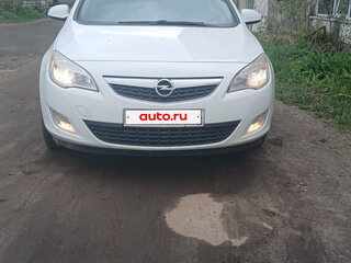 2012 Opel Astra J Рестайлинг, белый, 650000 рублей, вид 1