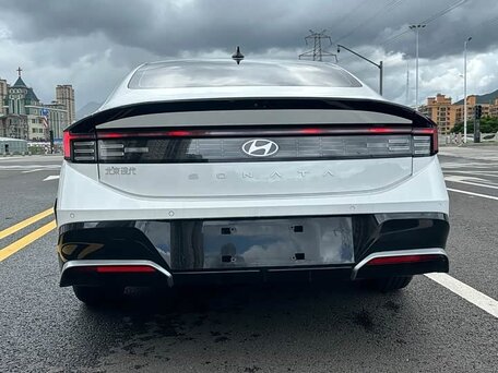 2022 Hyundai Sonata VIII (DN8), белый, 1857000 рублей, вид 5