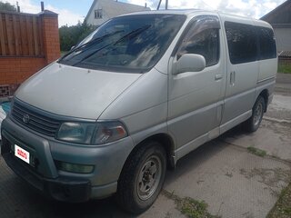 1999 Toyota Regius I Рестайлинг, белый, 390000 рублей, вид 1