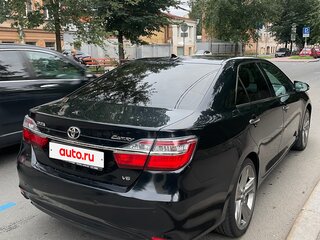 2016 Toyota Camry VII (XV50) Рестайлинг, чёрный, 2000000 рублей, вид 5