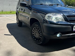 2015 Chevrolet Niva I Рестайлинг, чёрный, 540000 рублей, вид 2