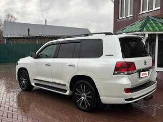 2019 Toyota Land Cruiser 200 Series Рестайлинг 2, белый, 7000000 рублей, вид 5