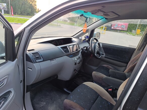 2002 Toyota Voxy I (R60), серый - вид 5