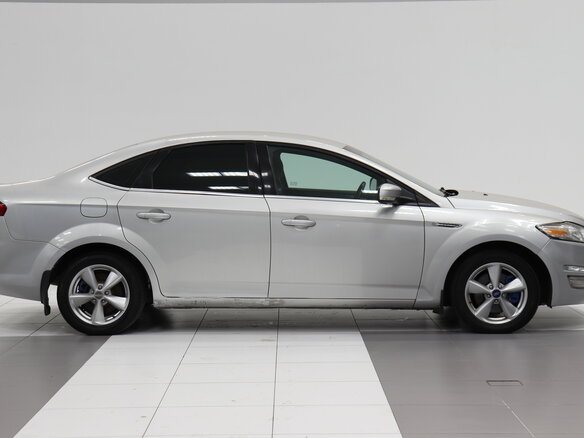 2011 Ford Mondeo IV Рестайлинг, серебристый, 623000 рублей - вид 2