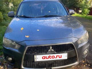 2011 Mitsubishi Outlander II Рестайлинг, серый, 700000 рублей, вид 1