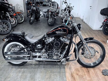 2021 Harley-Davidson Street Bob, чёрный, 1699000 рублей, вид 3