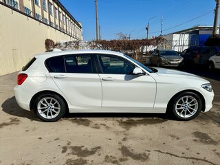 2017 BMW 1 серии 118i II (F20/F21) Рестайлинг, белый, 1400000 рублей, вид 4
