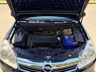 2011 Opel Astra H Рестайлинг, чёрный, 620000 рублей, вид 4