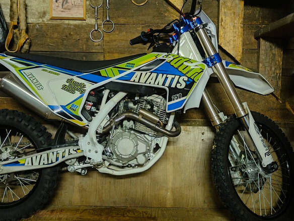 2022 Avantis Enduro 250, белый, 149000 рублей