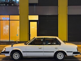 1983 Toyota Corona VII (T140), белый, 400000 рублей, вид 3