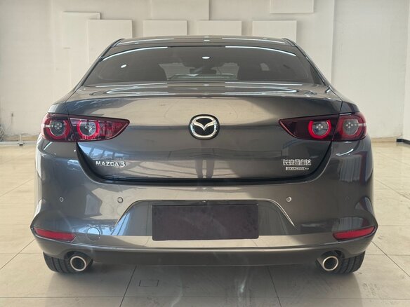 2021 Mazda 3 Axela IV (BP), серый, 1950000 рублей - вид 4