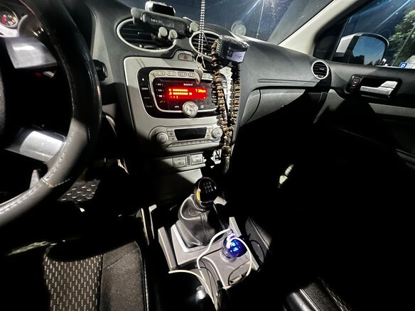2010 Ford Focus II Рестайлинг, серебристый, 500000 рублей - вид 9