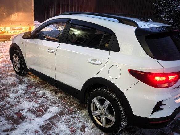 2021 Kia Rio X IV Рестайлинг, белый, 1900000 рублей - вид 6