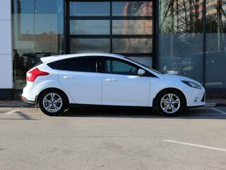 2012 Ford Focus III, белый, 549000 рублей, вид 4