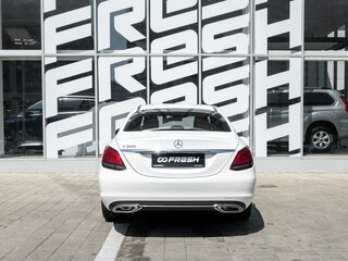 2020 Mercedes-Benz C-Класс 300 IV (W205) Рестайлинг, белый, 3300000 рублей, вид 4