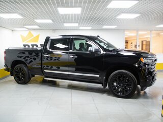 2023 Chevrolet Silverado Crew Cab IV (T1XX) Рестайлинг, чёрный, 9499000 рублей, вид 3