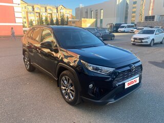 2021 Toyota RAV4 V (XA50), чёрный, 3600000 рублей, вид 3