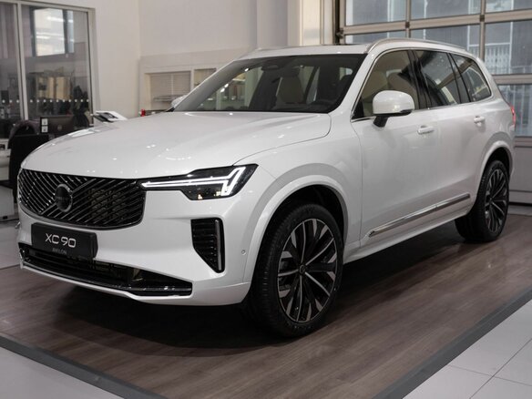 2025 Volvo XC90 B6 II Рестайлинг 2, белый