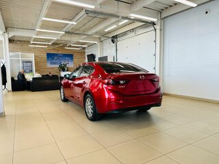 2018 Mazda Axela III Рестайлинг, красный, 1599000 рублей, вид 4