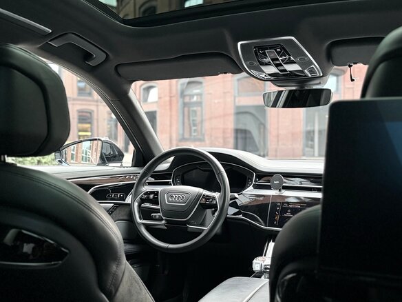 2021 Audi A8 Long 55 TFSI IV (D5), чёрный, 6490000 рублей - вид 5