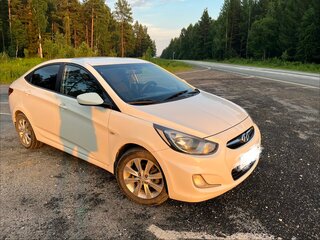 2011 Hyundai Solaris I, белый, 670000 рублей, вид 1