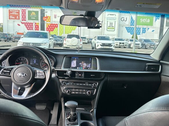 2019 Kia Optima IV Рестайлинг, белый, 1500000 рублей - вид 15