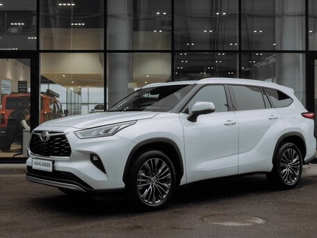 Toyota Highlander IV (XU70)