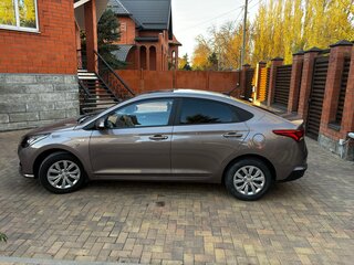 2021 Hyundai Solaris II Рестайлинг, коричневый, 1730000 рублей, вид 3