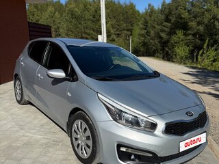 2016 Kia Ceed II Рестайлинг, серебристый, 1200000 рублей, вид 3